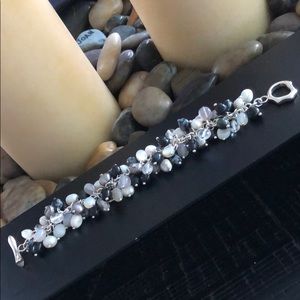 Freshwater pearl bracelet in silver